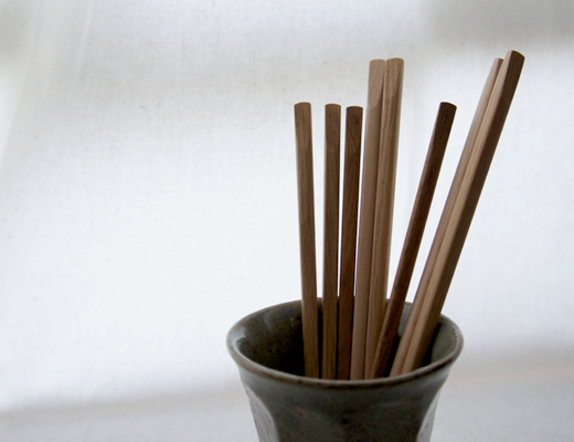 薗部産業のめいぼく箸。小田原の木工職人が丁寧に削ったシンプルなお箸です。